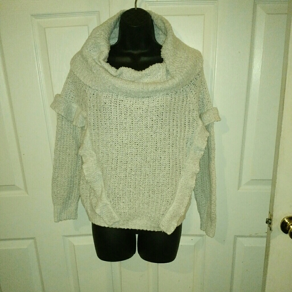 Light grey sweater